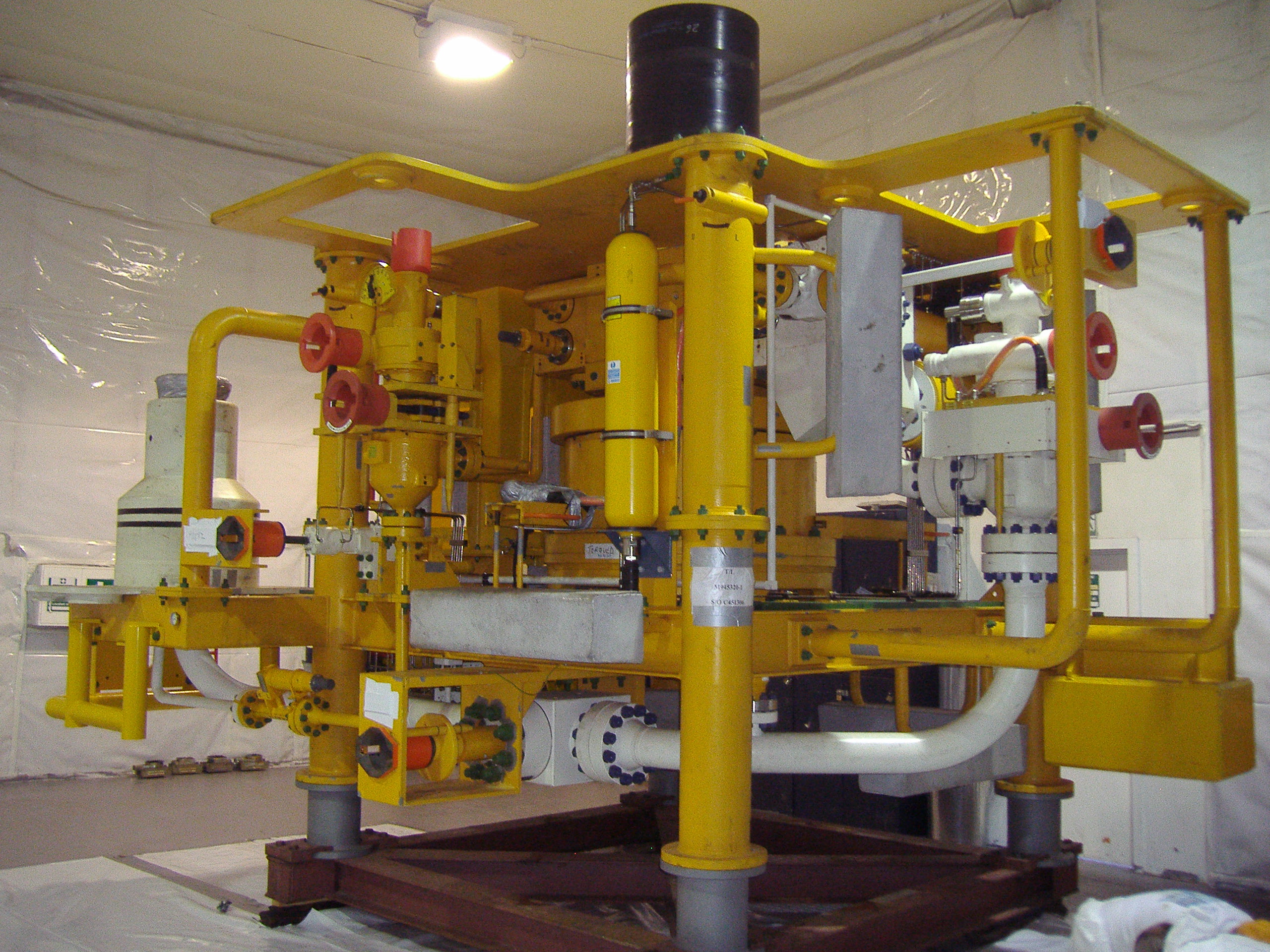 Subsea flow control module insulation - AIS